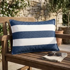 Copricuscino da esterno rettangolare idrorepellente (40 x 60 cm) Noa Blu mezzanotte