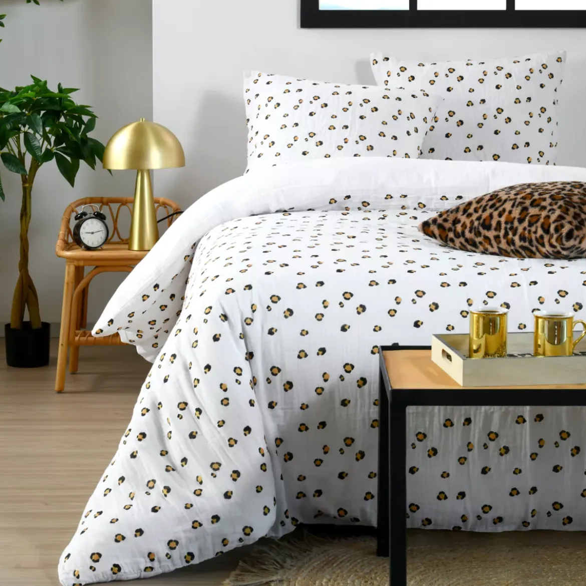 Copripiumino e due federe in doppio cotone (260 x 240 cm) Baguy Marrone