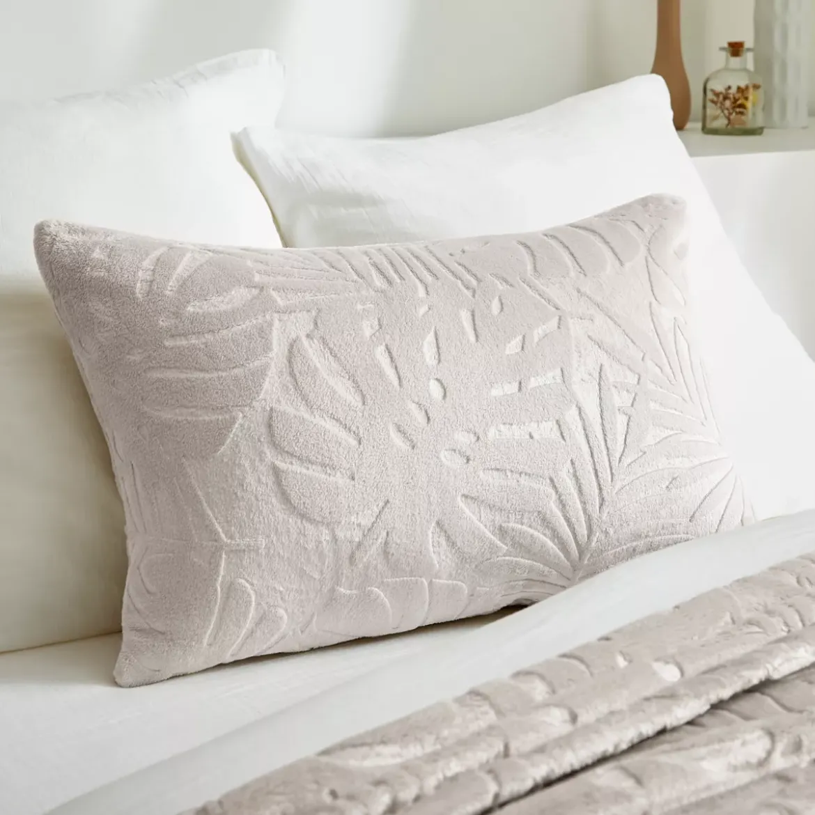Cuscino rettangolare in flanella (40 x 60 cm) Flore Ecru