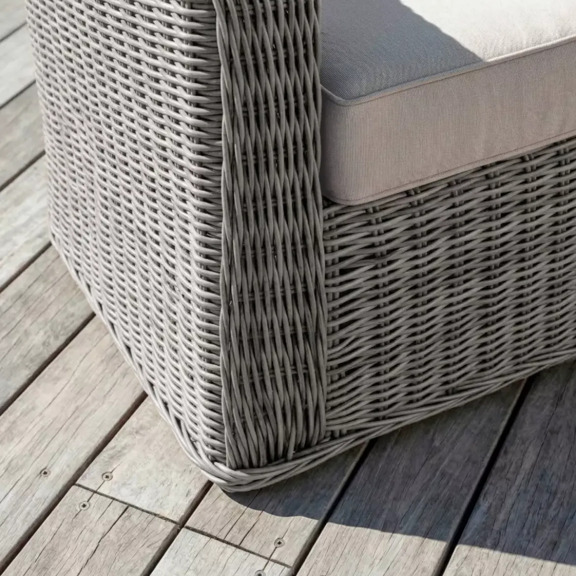 Divano da giardino in resina intrecciata 3 posti Calvi Grigio e tortora