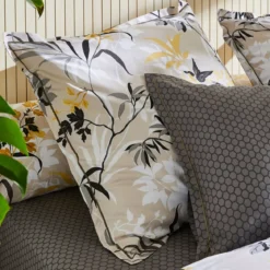 Federa cuscino letto quadrata in percalle di cotone (65 x 65 cm) Asia Beige
