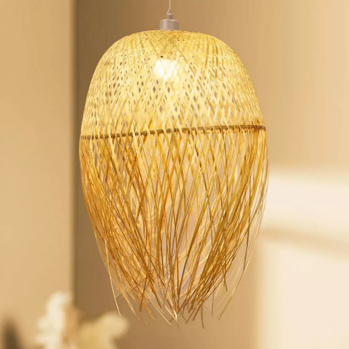 Lampada a sospensione con frange in bambù (H70 cm) Huelva Naturale