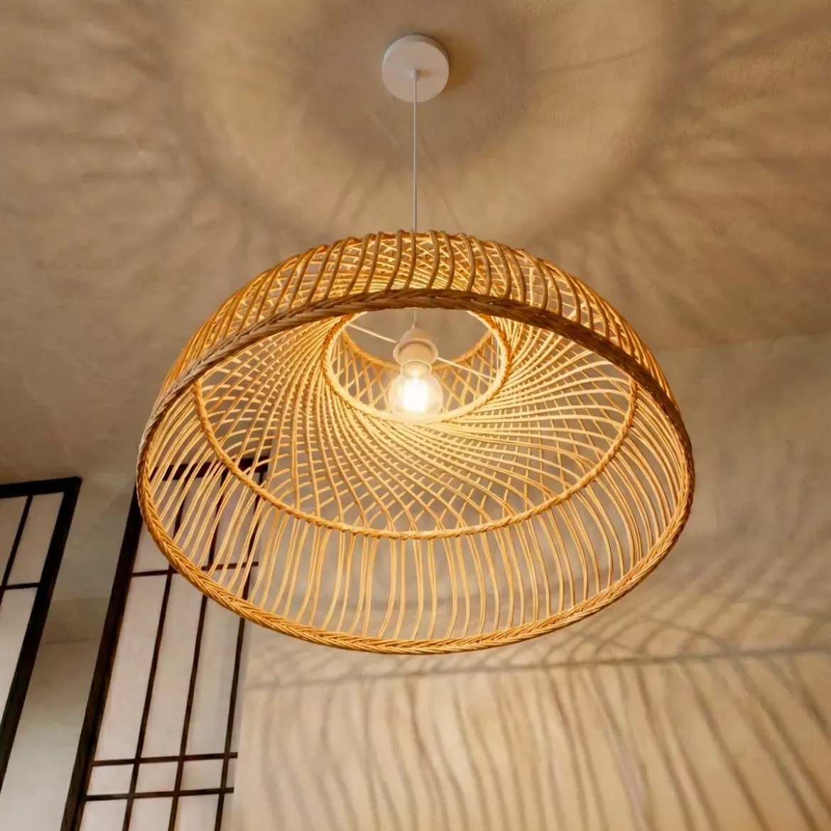 Lampada a sospensione in bambù traforato (D60 cm) Riviera Naturale