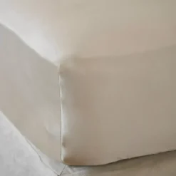 Lenzuolo sotto con angoli in raso di bambù (90 x 200 cm) Sienna Beige