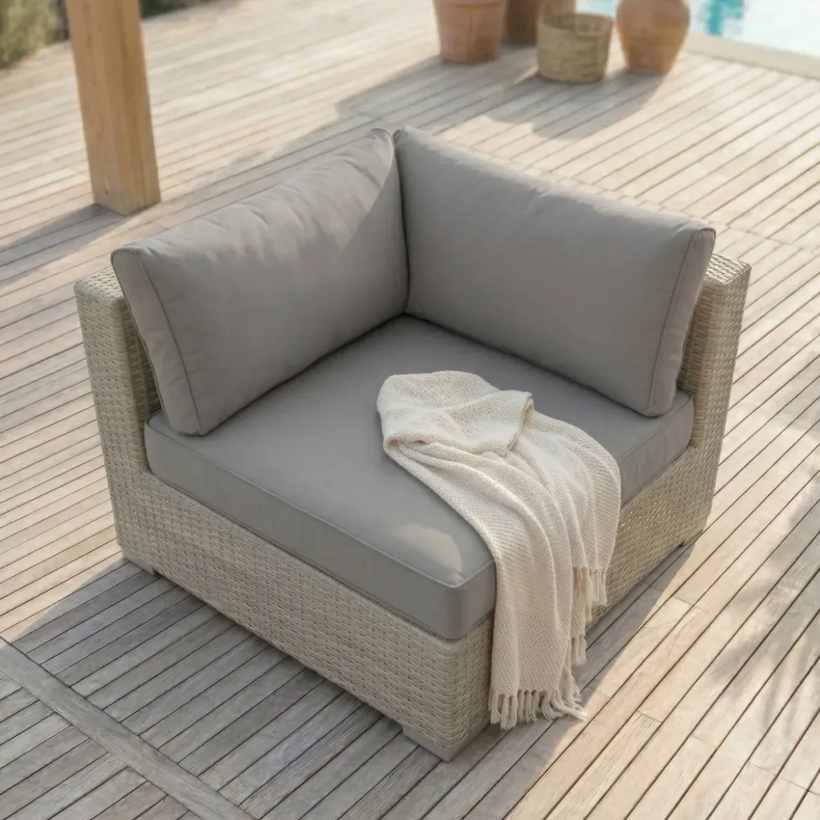 Salotto da giardino in resina intrecciata 4 posti 5 pezzi Palma Grigio e antracite