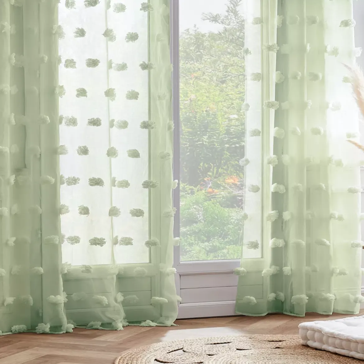 Tenda trasparente con occhielli e pon pon (140 x 280 cm) Suzie Verde acqua